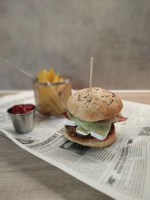 Imagine HELLMANS KETCHUP HOT 450 G