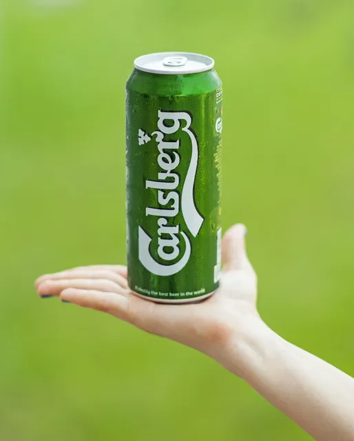 Imagine CARLSBERG BERE STICLA 660 ML