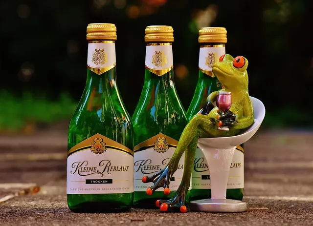 Imagine COTNARI SELECTIONAT VIN ALB DEMIDULCE 1 L